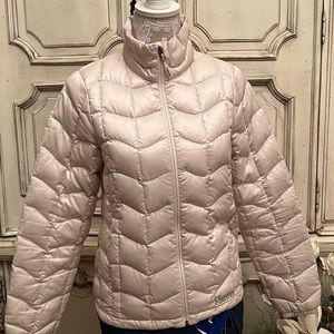 🎄MARMOT PUFFER JACKET PREMIUM 800 DOWN FILL LIGHT IVORY SZ SMALL EX CONDITION
